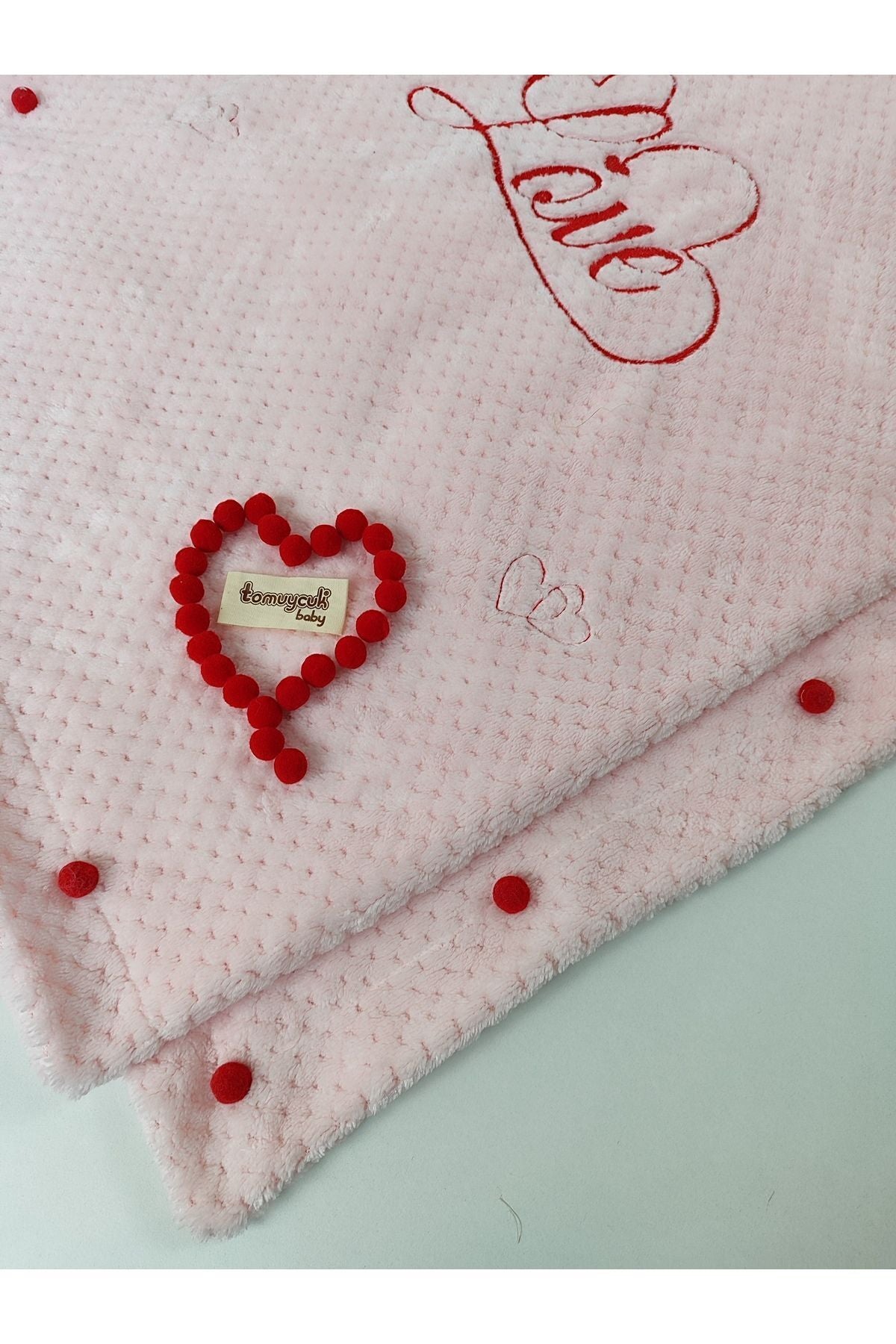 Sevgililer Günü Hediyesi Tv Battaniyesi Love Nakışlı Kalpli Ponponlu Koltuk Şalı Battaniye 160x90cm