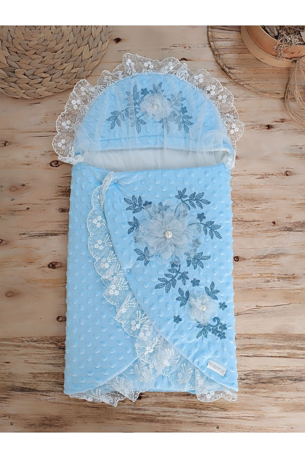Dantelli & Duvaklı Mavi %100 Pamuk Yenidoğan Unisex Bebek Kundağı - Battaniyesi Mevlütlük