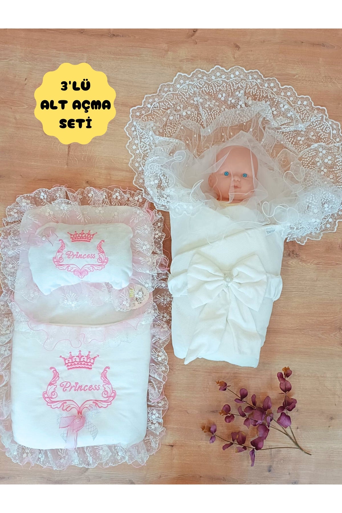 Kundaklı & Yastıklı Kız Bebek 3'lü Alt Açma Seti- Beyaz Pembe & Dantelli Yenidoğan Hastane Çıkışı