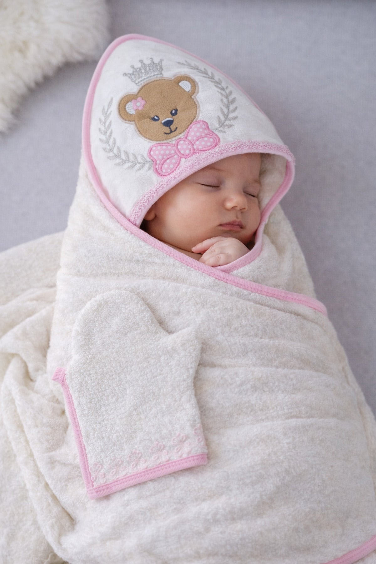 %100 Pamuklu & Başlıklı Kız Bebek Banyo Havlusu - Ayıcık Nakışlı & Yumuşak Bebek Havlusu