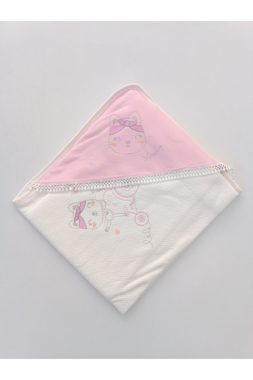 Dansçı Kedi Nakışlı Başlıklı Soft Bebek Battaniyesi